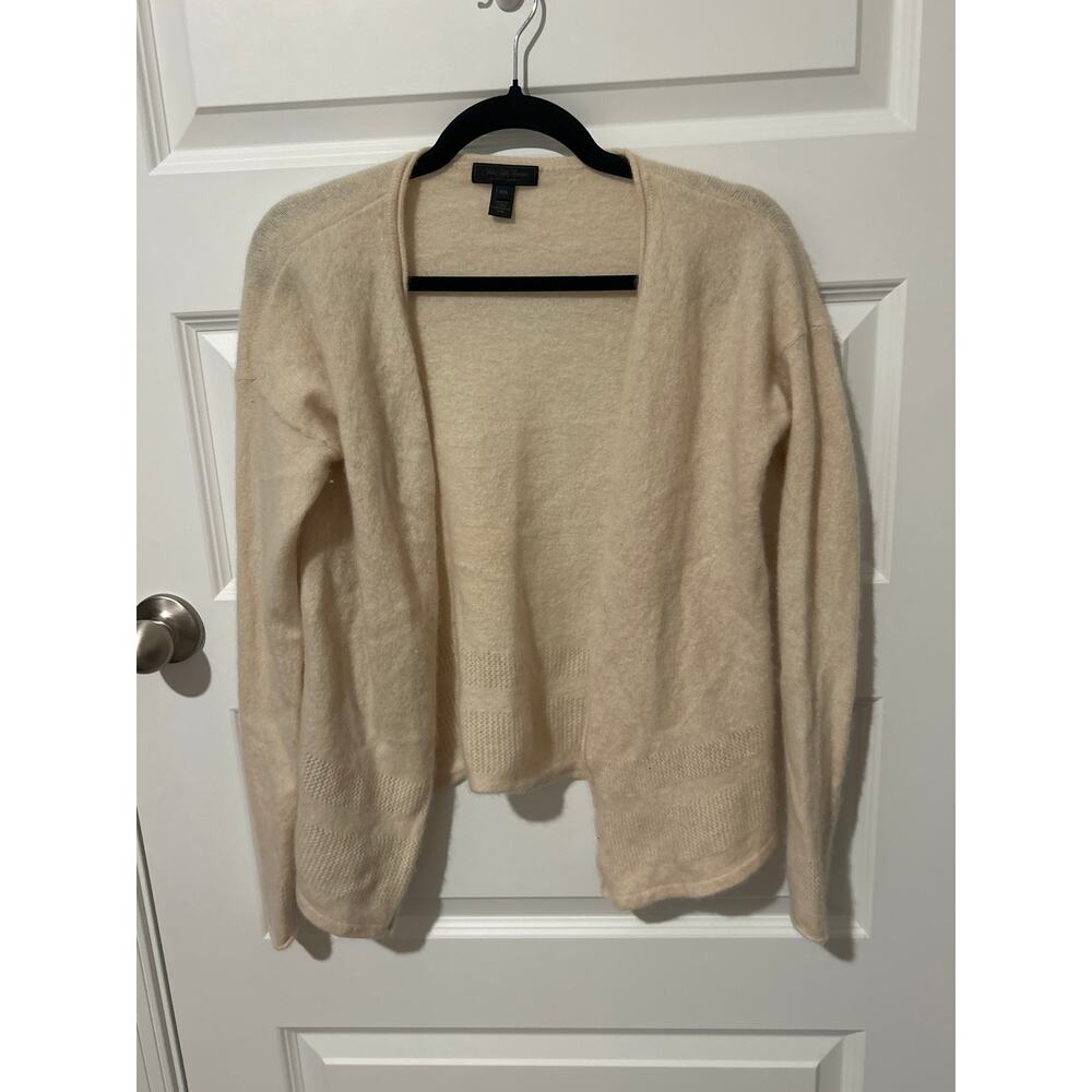 Saks Fifth Avenue 100% Cashmere cream cardigan size medium - Picture 2 of 4